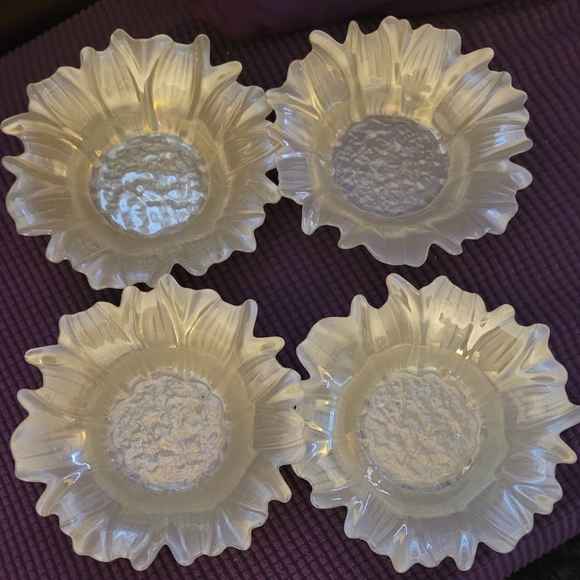 Akcam Turkish Iridescent White Decorative Flower Bowls Set of 4 - Picture 2 of 2
